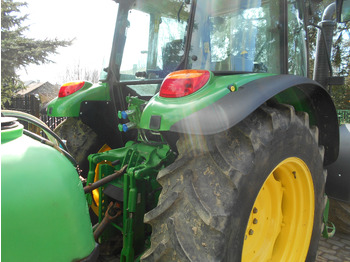 Farm tractor John Deere 5115M: picture 3