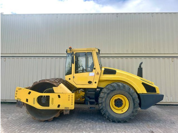 Compactor BOMAG BW213PDH-4 / 2012 BJ / Deutsche Maschine: picture 2