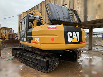 Crawler excavator CATERPILLAR 325BL: picture 3
