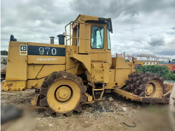 Road roller CATERPILLAR
