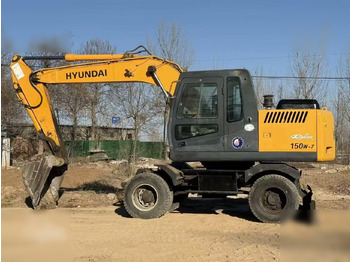 Wheel excavator HYUNDAI