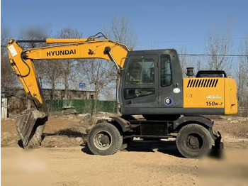 Wheel excavator HYUNDAI