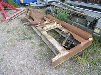 Quick coupler