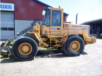 Wheel loader VOLVO L90