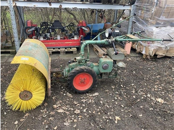 Municipal tractor