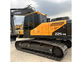 Excavator HYUNDAI