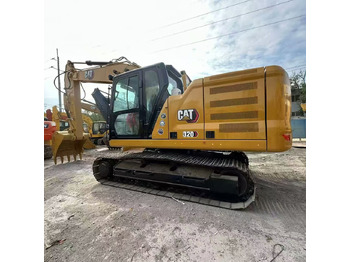 Crawler excavator CATERPILLAR 320GC: picture 3