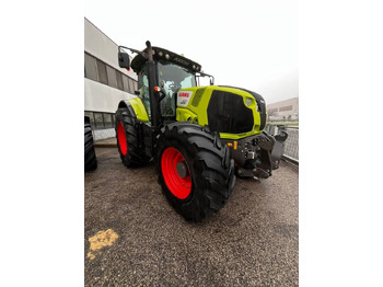 Farm tractor CLAAS Axion 870