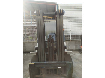 Diesel forklift UniCarriers D1F4A40Q: picture 3