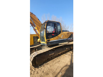 Crawler excavator HYUNDAI R220LC-9S: picture 4