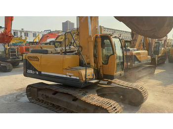 Crawler excavator HYUNDAI R220LC-9S: picture 3