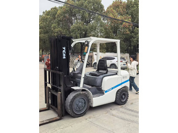 Diesel forklift TCM FD30: picture 4