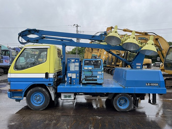 Lighting tower, Truck TADANO LS-106A: picture 5