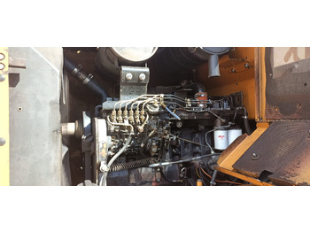 Wheel loader CASAE 812C: picture 4