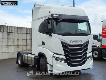 New Tractor unit Iveco S-way 580 4X2 NEW! 2x Tanks Navi ACC Standklima: picture 3