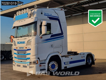 Tractor unit SCANIA S 520