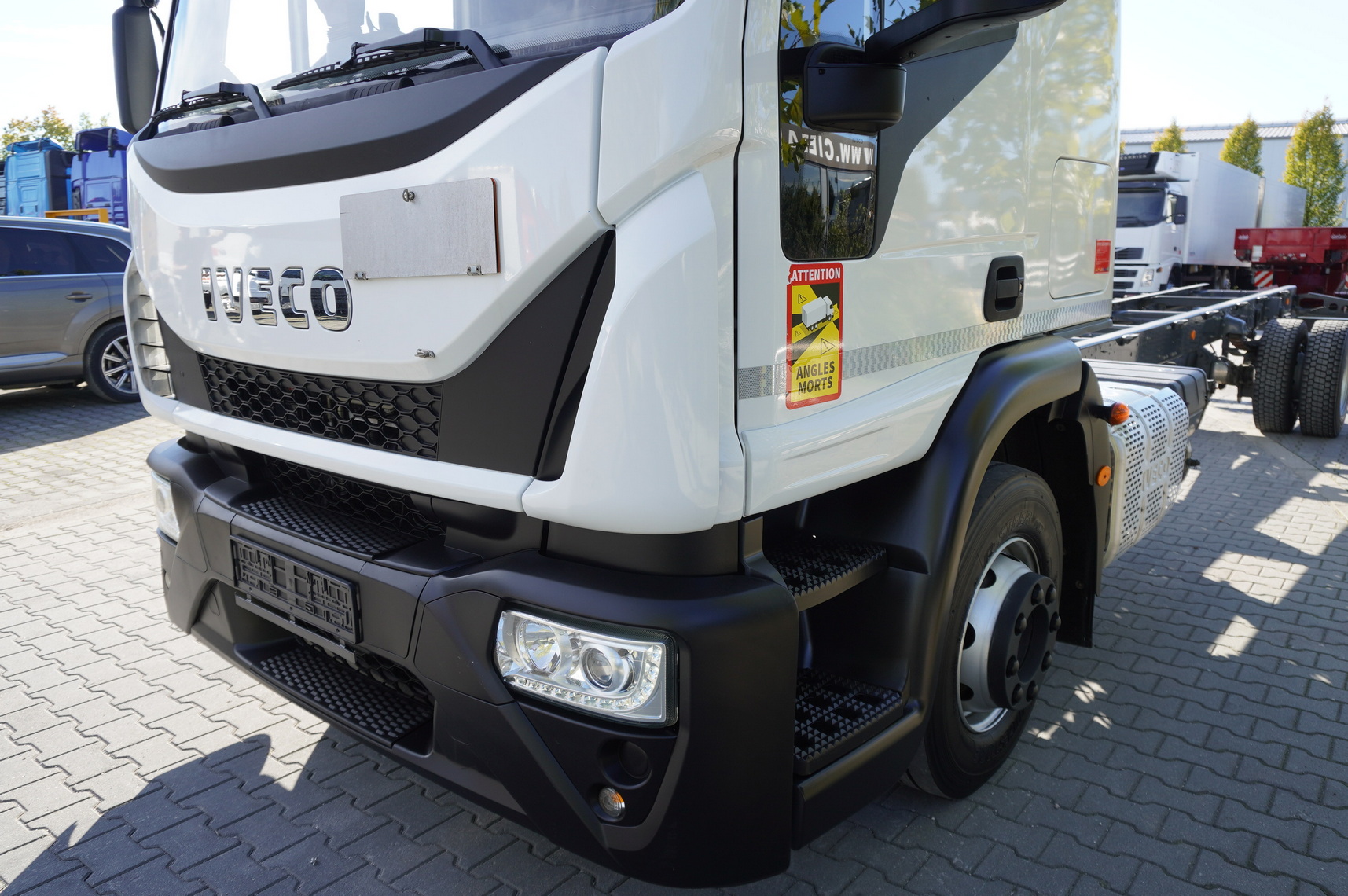 Cab chassis truck IVECO Eurocargo 140e19 4×2 E6 Glob / ADR / frame 8,1m: picture 5