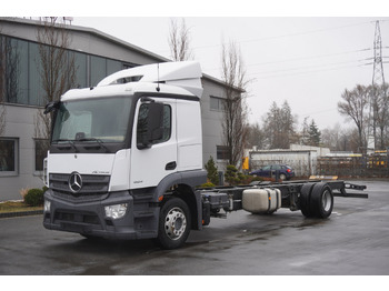 Leasing of MERCEDES-BENZ Actros 1824 / 9.1 m chassis / sleeping cabin MERCEDES-BENZ Actros 1824 / 9.1 m chassis / sleeping cabin: picture 1