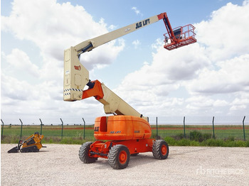 Articulated boom JLG