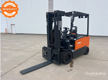 Electric forklift DOOSAN