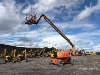 Articulated boom JLG