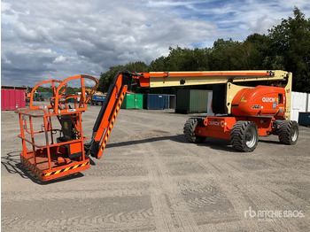 Articulated boom JLG