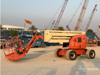 Articulated boom JLG