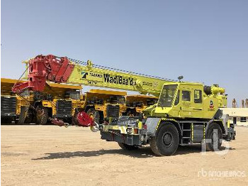 Rough terrain crane TADANO