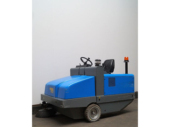 Industrial sweeper