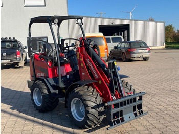 New Wheel loader Schäffer 2028: picture 4