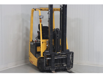 Electric forklift UNICARRIERS