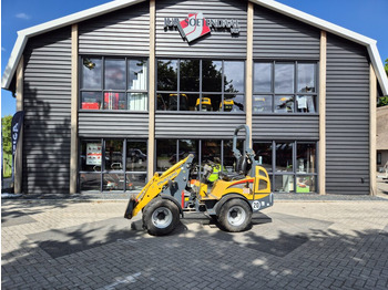 Compact loader