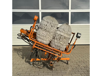 Broom UNIMOG
