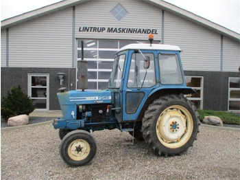 Farm tractor FORD