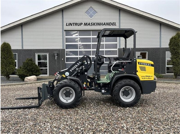 Compact loader
