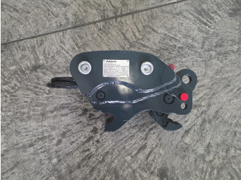 Quick coupler CASE