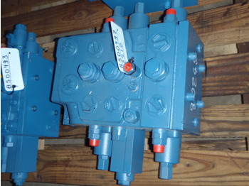 Hydraulic valve NEW HOLLAND