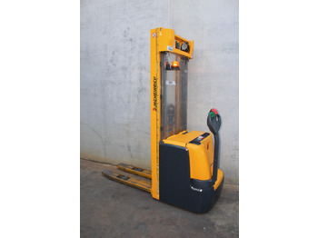 Stacker JUNGHEINRICH EJC