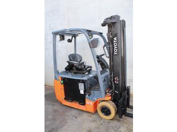 Electric forklift TOYOTA