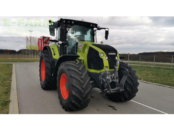 Farm tractor CLAAS Axion 830