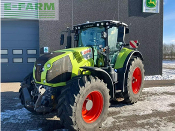 Farm tractor CLAAS Axion 870