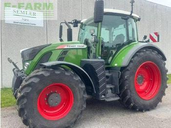 Farm tractor FENDT