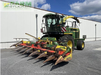 Farm tractor JOHN DEERE 6810