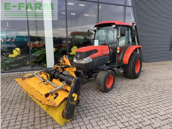 Farm tractor KUBOTA