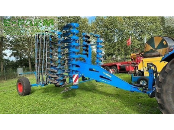 Disc harrow LEMKEN