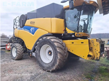 Combine harvester NEW HOLLAND CR9080