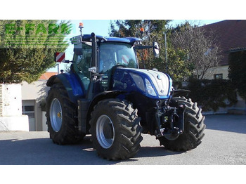 Farm tractor NEW HOLLAND T7