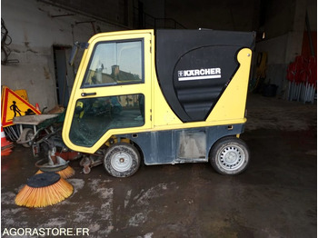 Road sweeper KÄRCHER
