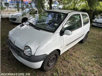 Car RENAULT