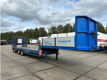 Low loader semi-trailer